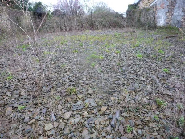 Terrain 437 m²