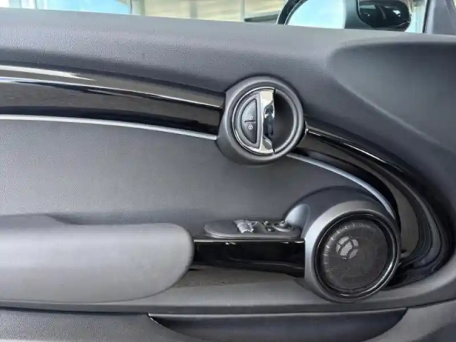 Mini Mini cooper 136ch edition premium plus bva7 — photo 11