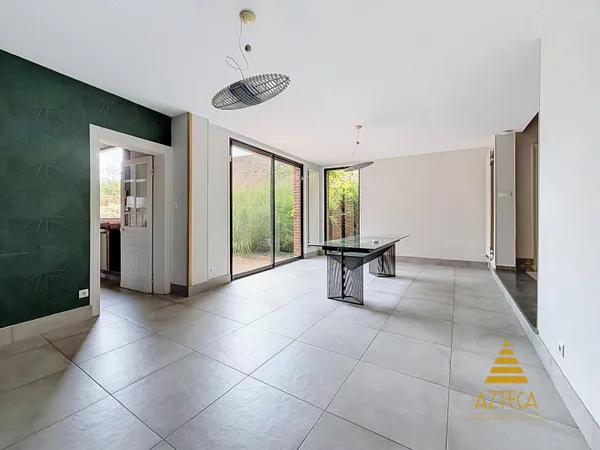 Maison 7 pièces 240 m²