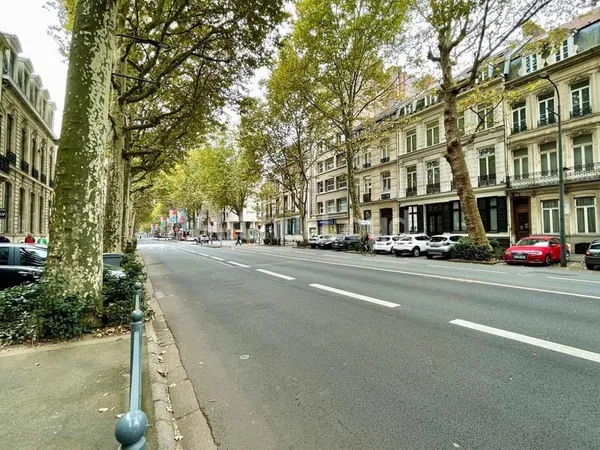 Bureau 322 m²