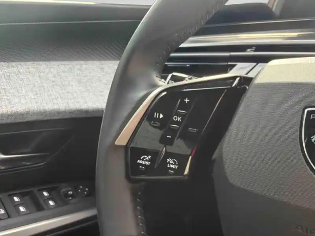 Peugeot 3008 hybride rechargeable plug-in 225ch allure e-dcs7 — photo 15
