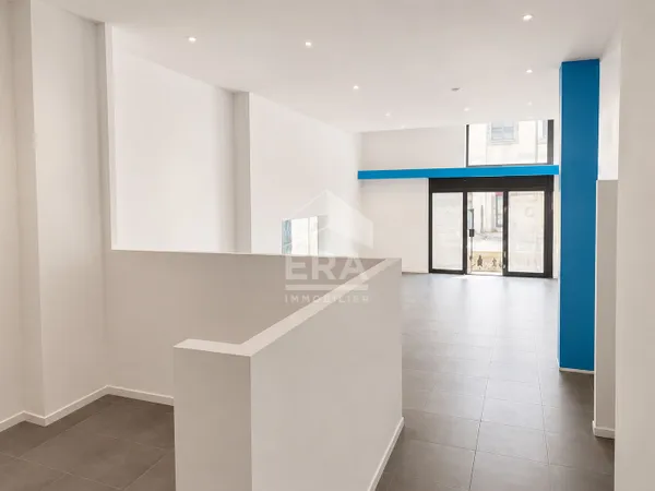 Local commercial 3 pièces 125 m²