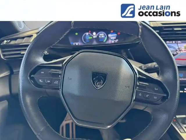 Peugeot 308 phev 180 e-eat8 — photo 12