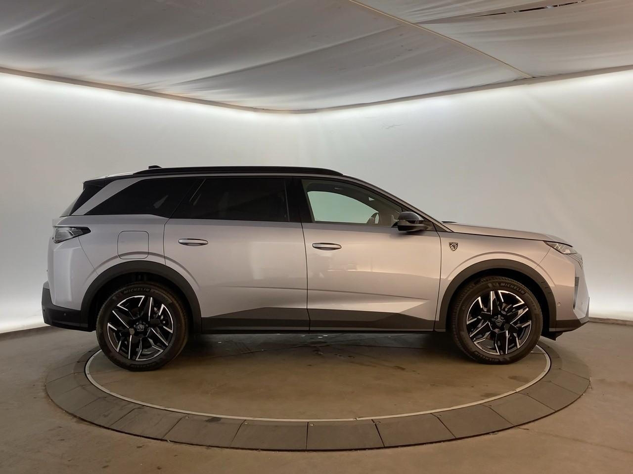 Peugeot 5008 hybrid 145 ch e-dcs6 gt — photo 4