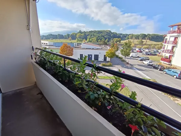 ST JEAN DE LUZ URDAZURI - APPARTEMENT T3 MEUBLE