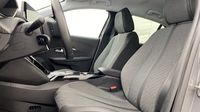 Peugeot 208 e-208 136ch 50 kWh Allure — photo 9