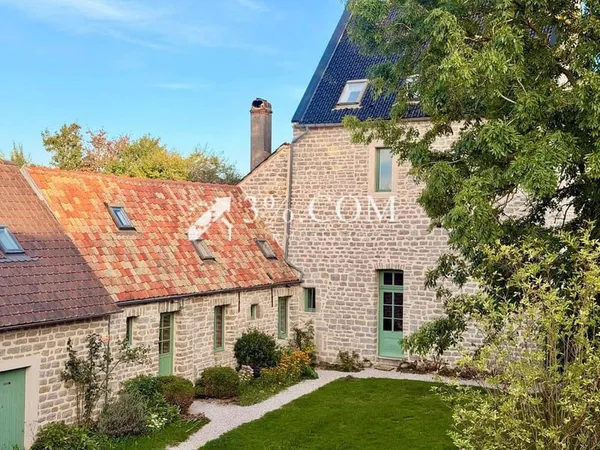 Maison 7 pièces 196 m²