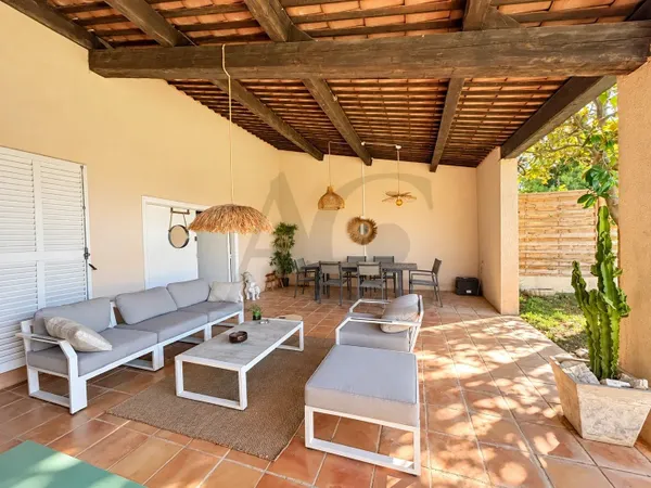 EXCLUSIVITE ! Au calme, jolie villa de plain pied 4 pièces 110m2 jardin garage