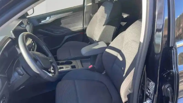 Ford Focus 1.5 ecoblue 115 powershift — photo 13