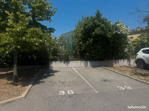 A louer place parking