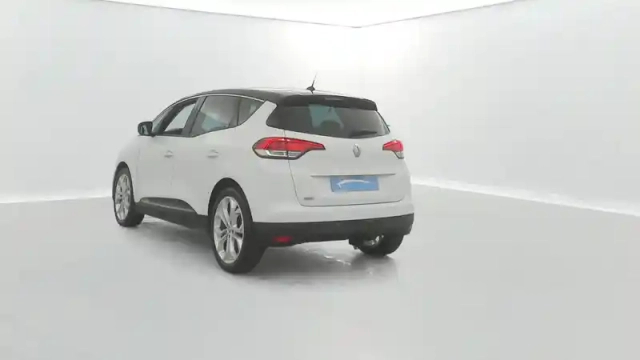 Renault Scenic dci 110 energy — photo 12