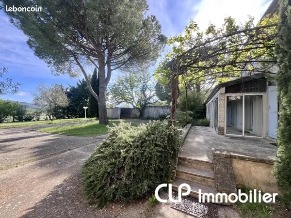 Maison 10 pièces 200 m²