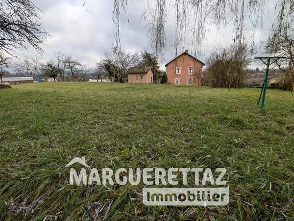 Terrain constructible viabilisé de 647m²