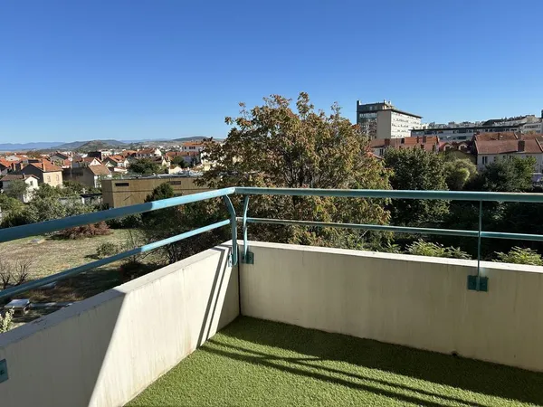Studio/F1 proche Facs Carnot/Gergovia soleil terrasse garage