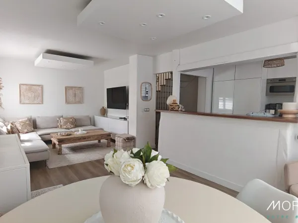 Maison rénovée 3 chambres, 1 sdb, 1sdd, jardin sans vis à vis