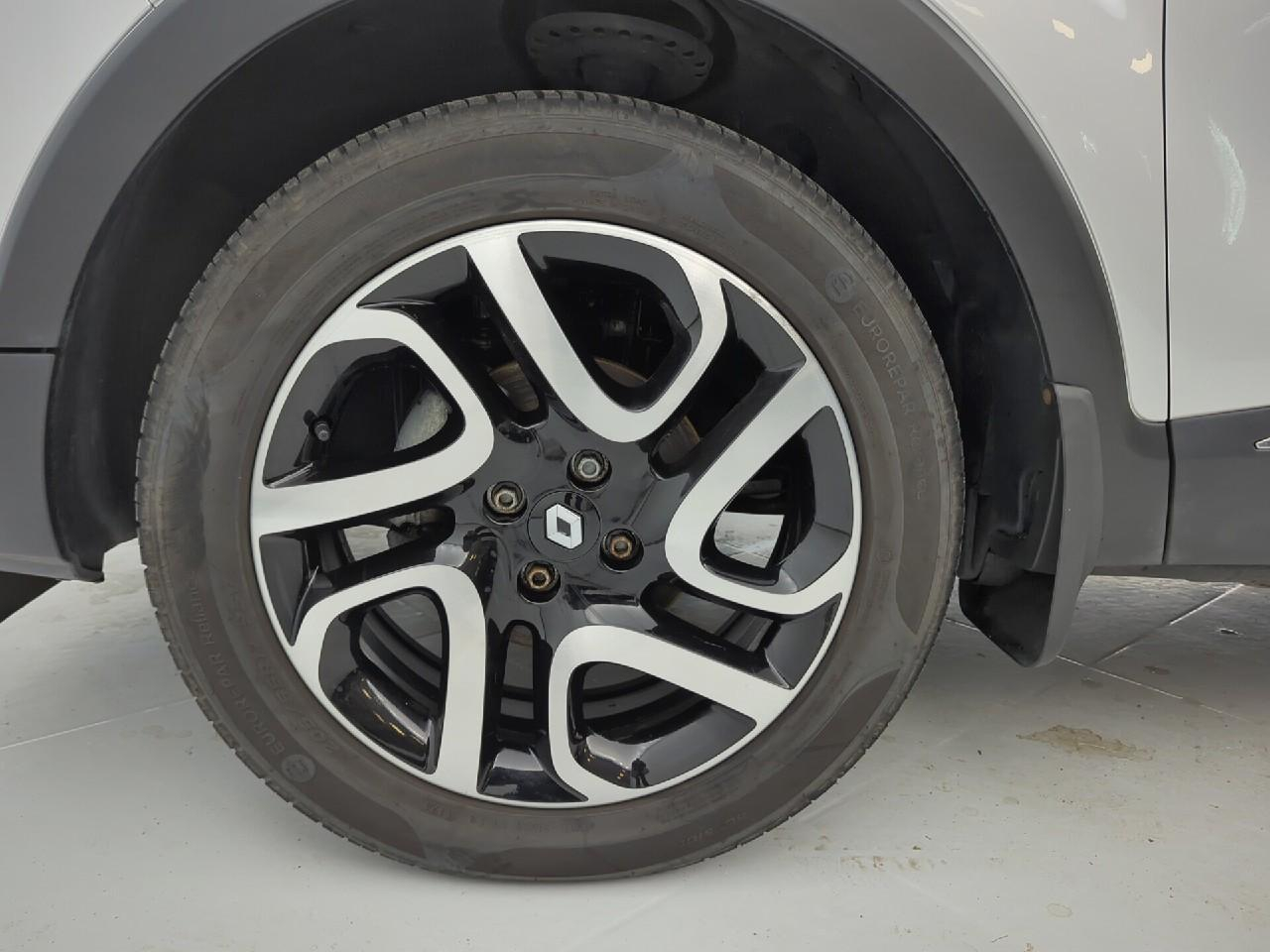 Renault Captur tce 90 energy e6 intens — photo 29