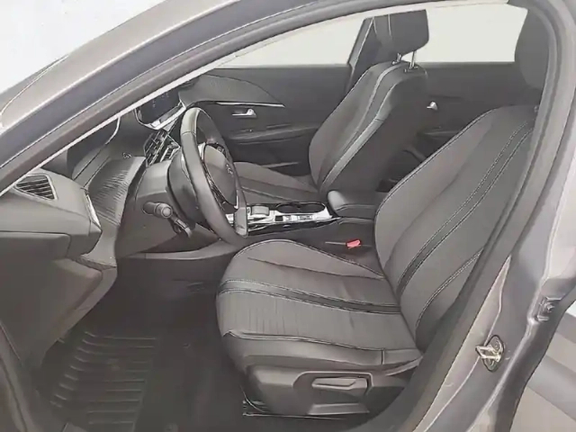 Peugeot 208 electrique 50 kwh 136ch — photo 31