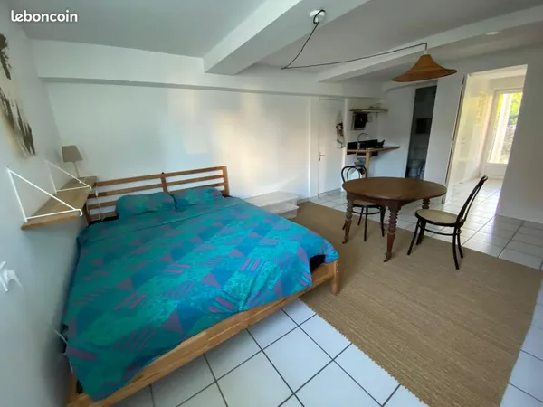 Location studio meublé en rez-de-jardin - Quartier Rezé Port au Blé (Tram 8 mai) - Idéal pour étudia