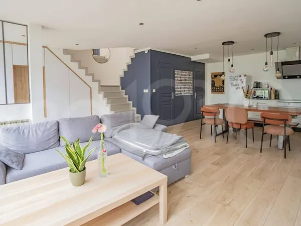 Loft 3 pièces 80 m²