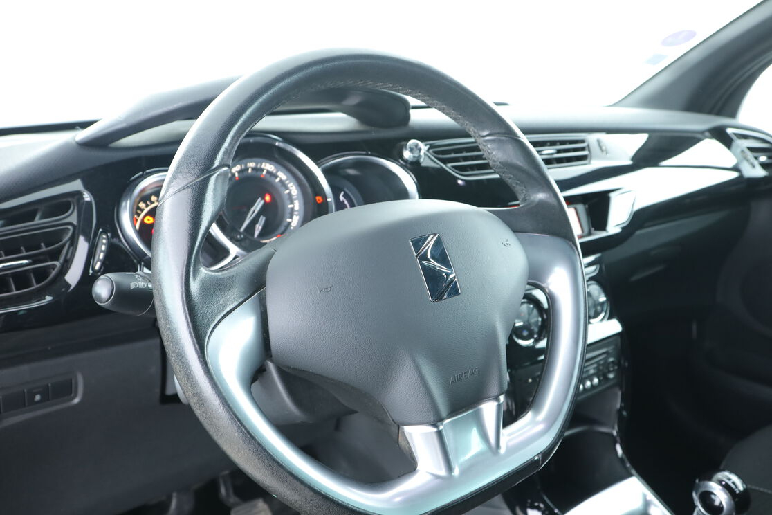 Citroen DS3 Cabrio 1.6 VTi Be Chic — photo 10