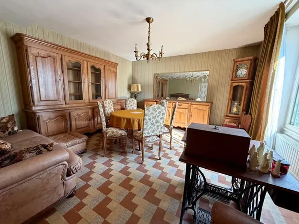 Maison de bourg de 6 pièces principales