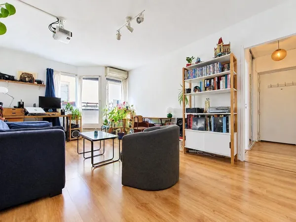 Vends t2 - 45.74 m² - Paris 20Ème