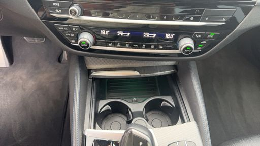 BMW Serie 5 530e iPerformance 252 Plug in Hybrid Steptronic8 - M Sport – 2020 – 115044 km – Hybride rechargeable – Boîte Automatique — photo 42