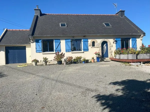 Maison Kerien 6 pièce(s) 120 m2