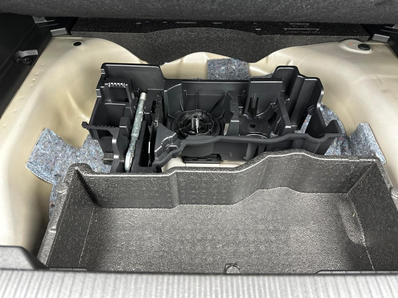 Peugeot 2008 puretech 130 s&s eat8 gt — photo 37
