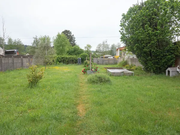 Idéale grande famille maison de ville avec dépendances et jardin clos