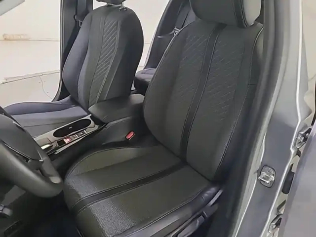 Peugeot 208 hybrid 100 e-dcs6 — photo 14