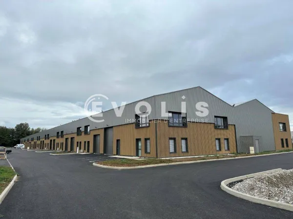 Local d'activité 234 m²