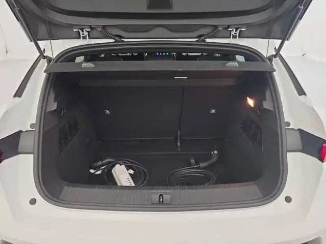 Renault Megane e-tech ev60 220 ch super charge — photo 34