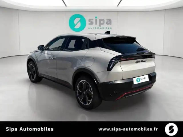 Alfa Romeo Junior elettrica 156 ch — photo 3