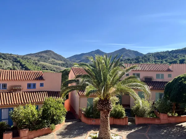 COLLIOURE MAGNIFIQUE APPARTEMENT AVEC PARKING ET PISCINE