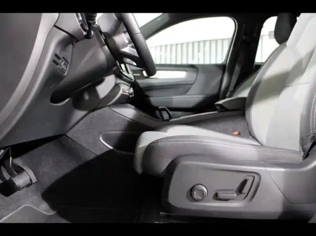 Volvo Xc40 t4 recharge 129 + 82ch plus dct 7 — photo 24