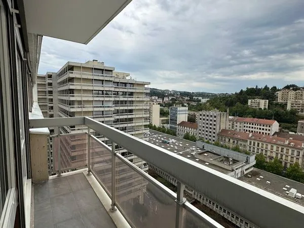 T3 meublé entièrement rénové - 68 m² - Centre Deux / Tréfilerie