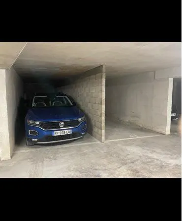 Vends place de parking double en enfilade 13011
