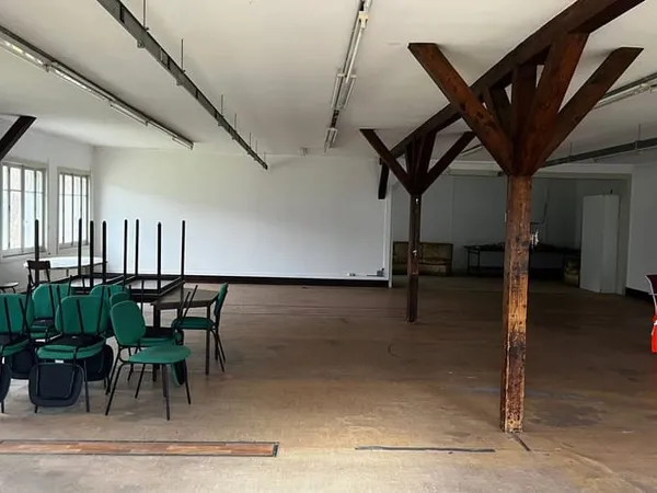 Local commercial 405 m²