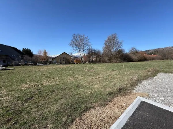 Terrain 535 m²