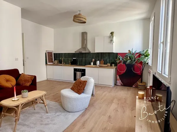 Vends t3 - 53 m² - Marseille 13001