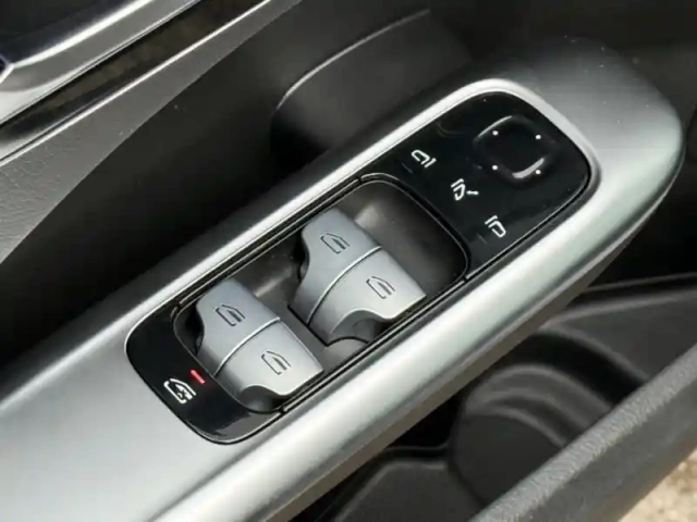 Mercedes Classe C berline 300 de hybrid eq business line — photo 51