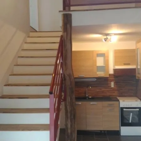 Appartement meuble charges comprises