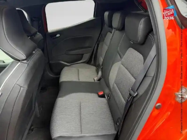 Renault Clio 1.3 tce 140ch techno — photo 11
