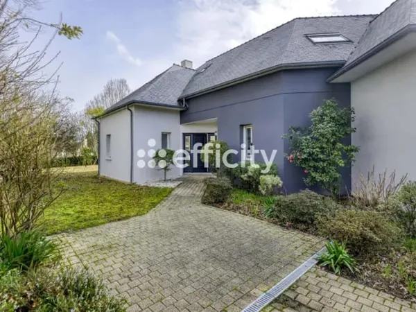 Maison 9 pièces 255 m²