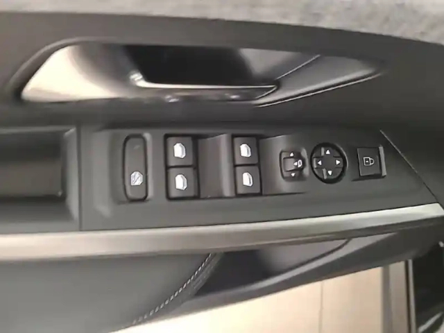 Peugeot 3008 hybrid 145 e-dcs6 — photo 46