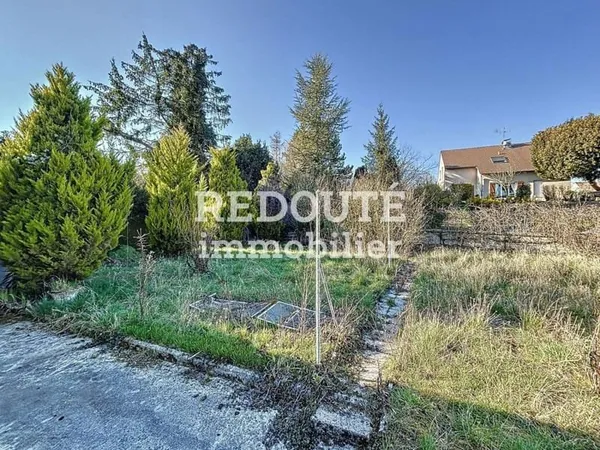 CHARMANTE MAISON SPACIEUSE AVEC JARDIN GARAGE ET DÉPENDANCES