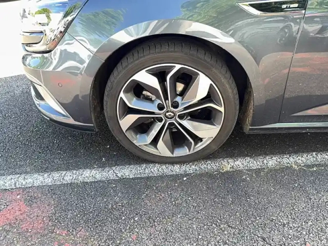 Renault Megane mégane iv berline tce 140 fap — photo 9