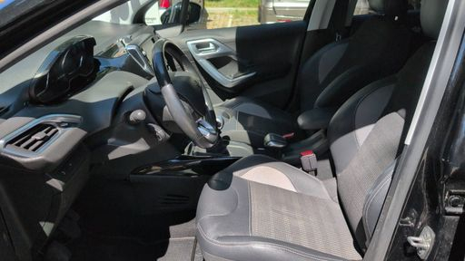 Peugeot 2008 1.2 Puretech 130 Crossway - Allure – 2019 – 78124 km – Essence – Boîte Manuelle — photo 12