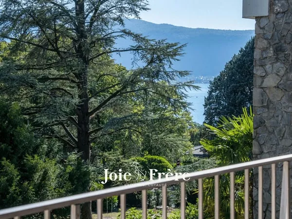 Appartement 2 pièces 77 m²